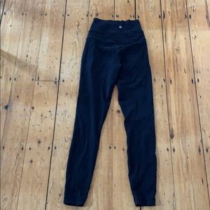 Women’s high waisted lululemon leggings